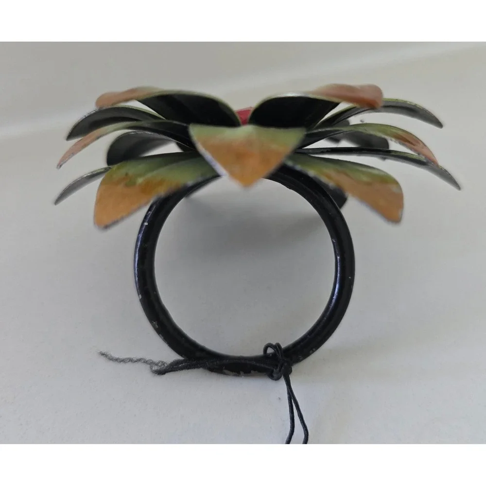 Pier 1 Imports Succulent Flower Napkin Rings Set of 5 Green Red Gem‎ SKU 2512973